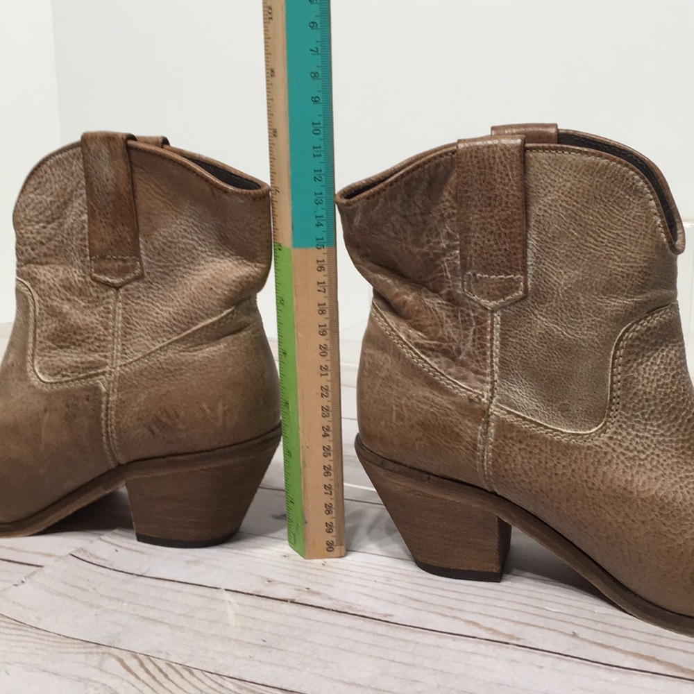 CORRAL ankle boot P5020 with out strap 2 inch heel sz 8 tan brown - Picture 10 of 10